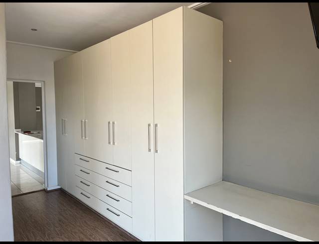 3 BEDROOM FLAT TO LET IN BEDFORD GARDENS